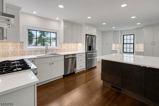 21 N End Ter, Bloomfield Twp., NJ 07003