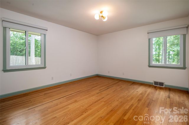24 Amherst Road, Biltmore Forest, NC 28803
