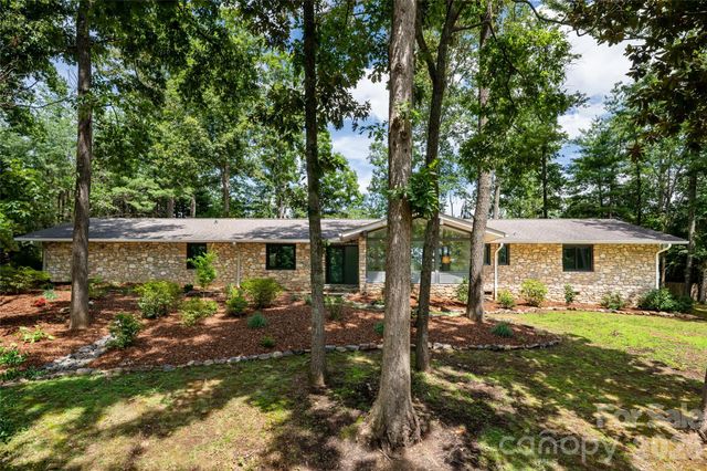 24 Amherst Road, Biltmore Forest, NC 28803