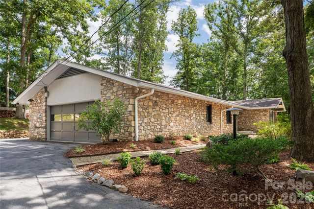 24 Amherst Road, Biltmore Forest, NC 28803