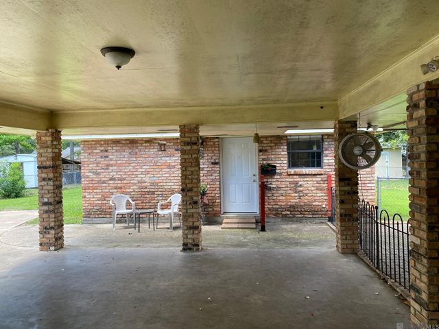 17049 S Bristle Cone Ct, Greenwell Springs, LA 70739
