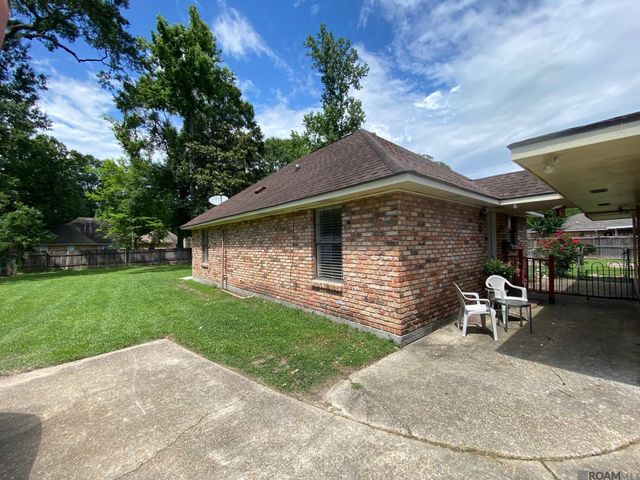 17049 S Bristle Cone Ct, Greenwell Springs, LA 70739