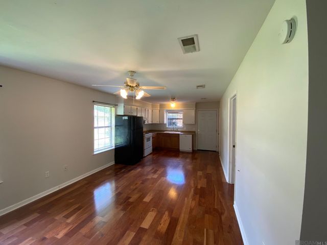 17049 S Bristle Cone Ct, Greenwell Springs, LA 70739