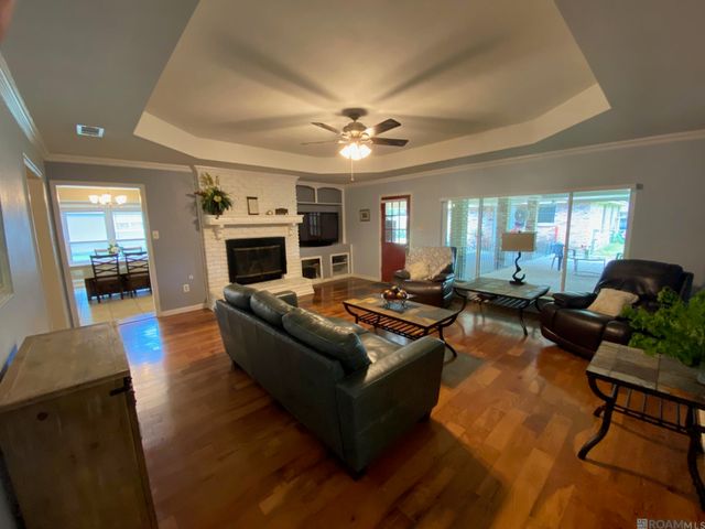 17049 S Bristle Cone Ct, Greenwell Springs, LA 70739