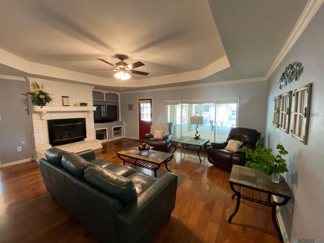 17049 S Bristle Cone Ct, Greenwell Springs, LA 70739