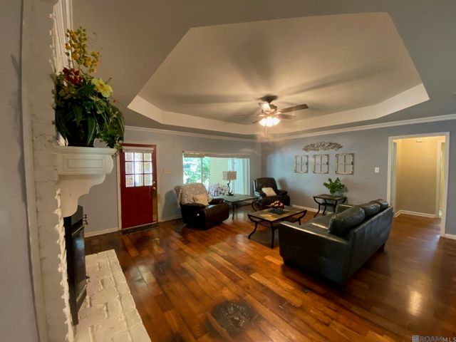 17049 S Bristle Cone Ct, Greenwell Springs, LA 70739