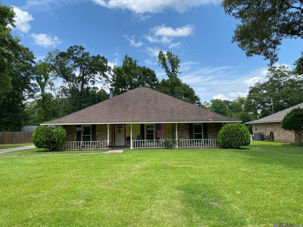 17049 S Bristle Cone Ct, Greenwell Springs, LA 70739