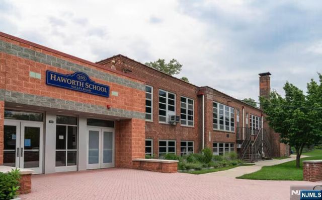 194 Garfield Street, Haworth, NJ 07641
