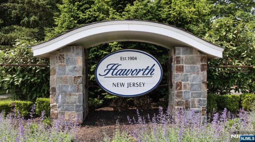 194 Garfield Street, Haworth, NJ 07641