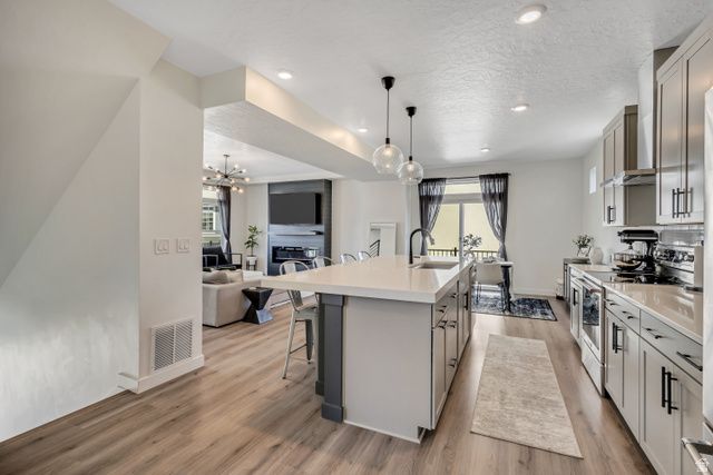 156 E POLARIS DR, Saratoga Springs, UT 84045