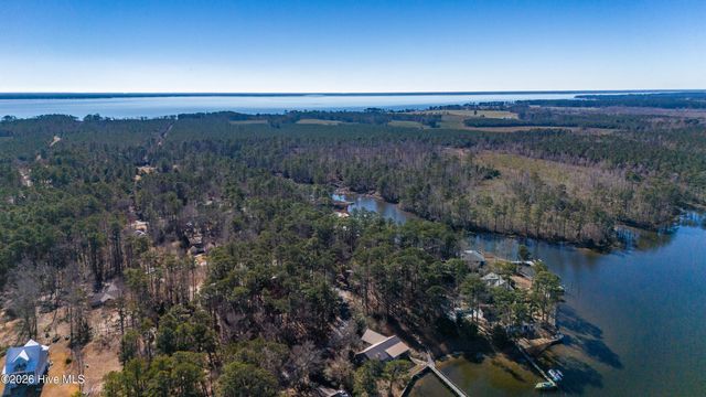 4002 Schooner Circle, Oriental, NC 28571