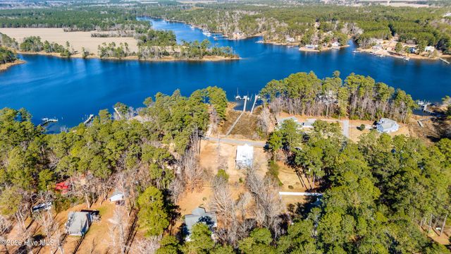 4002 Schooner Circle, Oriental, NC 28571