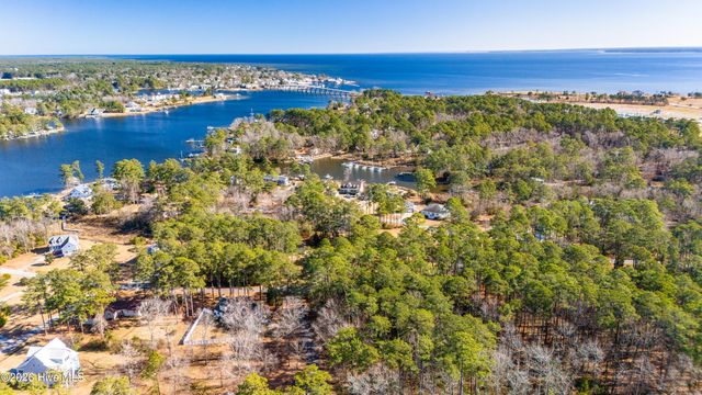 4002 Schooner Circle, Oriental, NC 28571