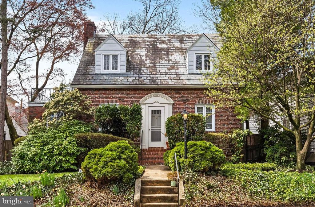 Image 1 of property listing at 4408 SEDGWICK RD, Baltimore, MD 21210