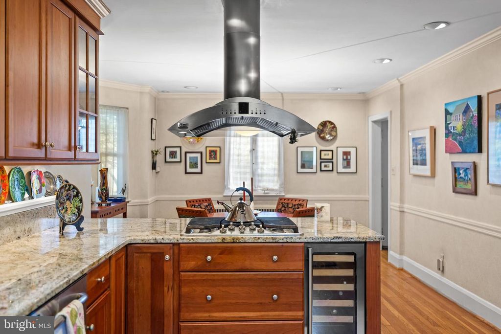 Image 14 of property listing at 4408 SEDGWICK RD, Baltimore, MD 21210