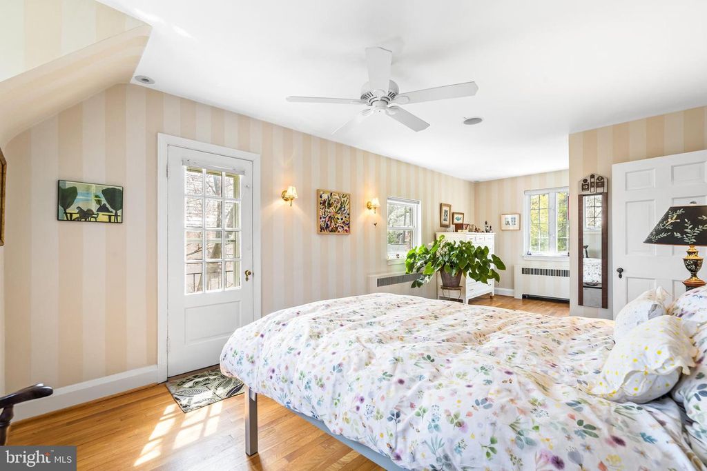 Image 18 of property listing at 4408 SEDGWICK RD, Baltimore, MD 21210