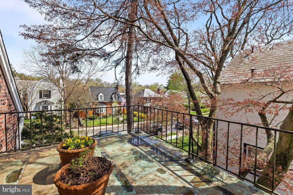 Image 20 of property listing at 4408 SEDGWICK RD, Baltimore, MD 21210