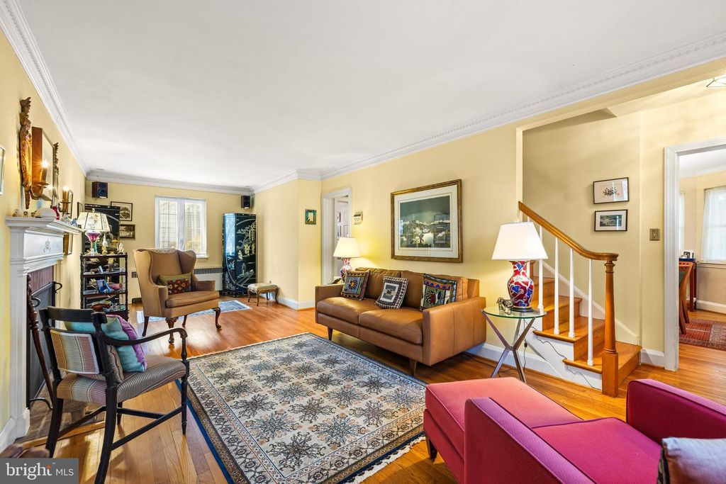 Image 4 of property listing at 4408 SEDGWICK RD, Baltimore, MD 21210