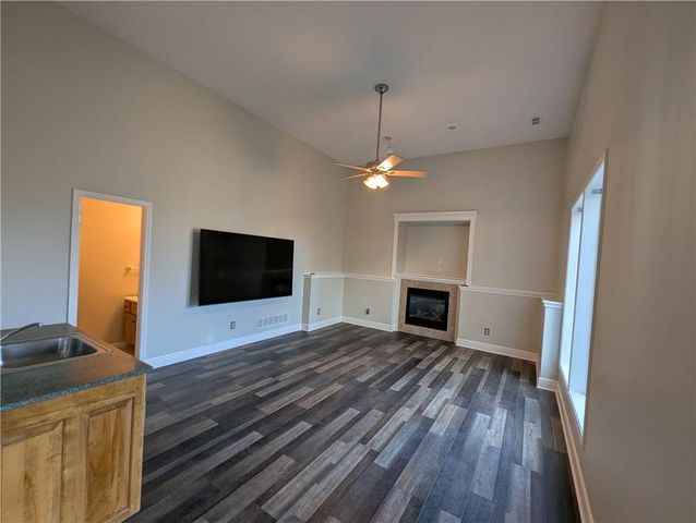 15601 White Drive, Belton, MO 64012