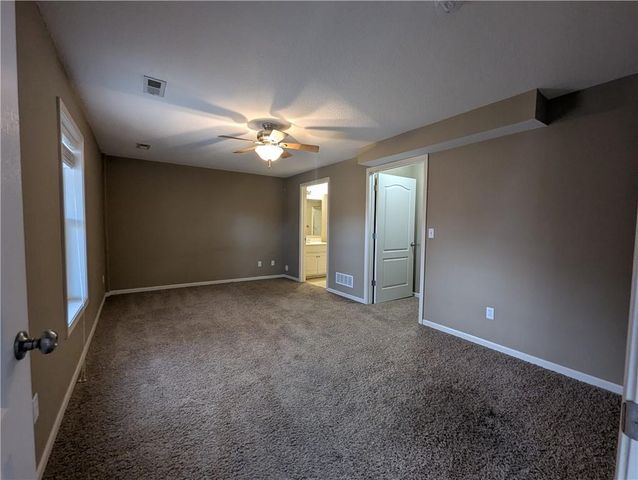 15601 White Drive, Belton, MO 64012