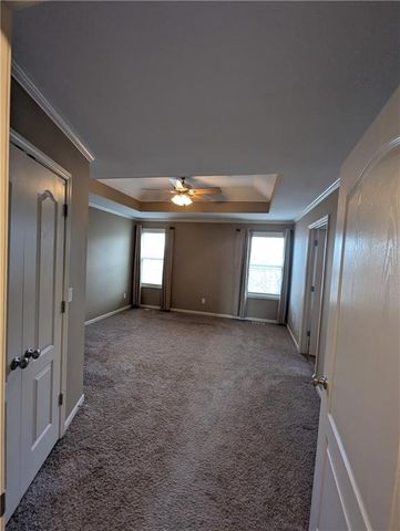 15601 White Drive, Belton, MO 64012