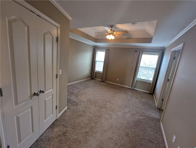 15601 White Drive, Belton, MO 64012