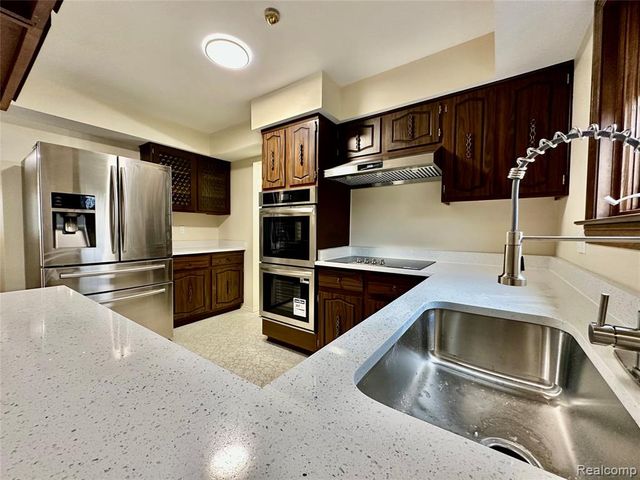 4213 Wentworth Drive, Troy, MI 48098