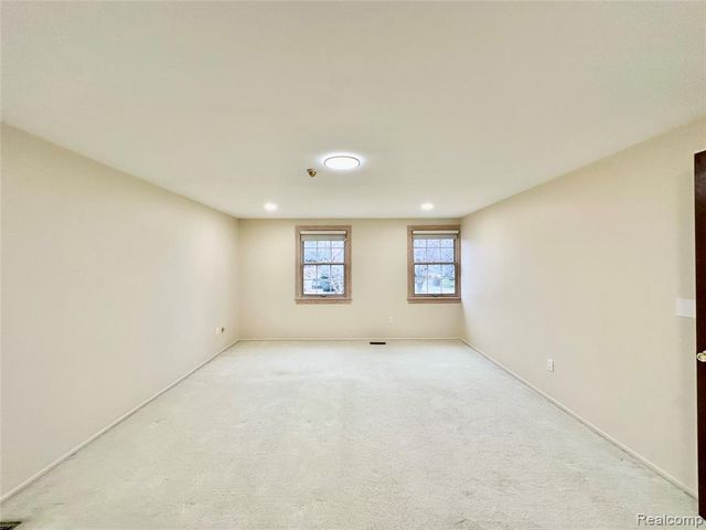 4213 Wentworth Drive, Troy, MI 48098