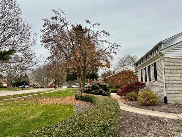 4213 Wentworth Drive, Troy, MI 48098