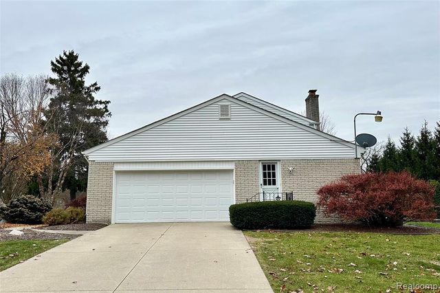 4213 Wentworth Drive, Troy, MI 48098