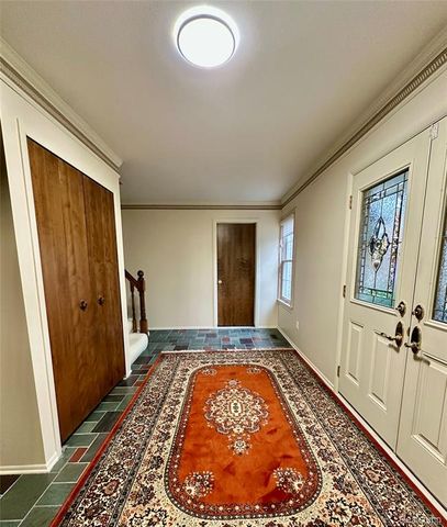 4213 Wentworth Drive, Troy, MI 48098