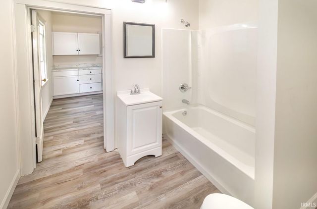 1204 S Evans Avenue, Evansville, IN 47713