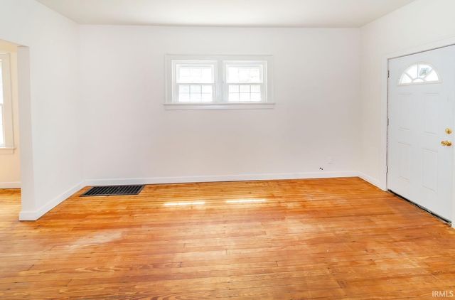 1204 S Evans Avenue, Evansville, IN 47713