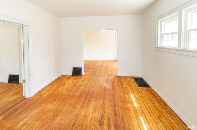 1204 S Evans Avenue, Evansville, IN 47713