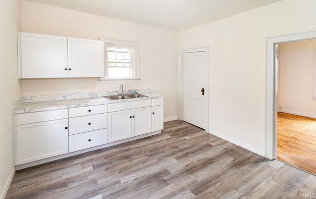 1204 S Evans Avenue, Evansville, IN 47713