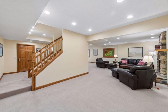 16140 46th Avenue N, Plymouth, MN 55446