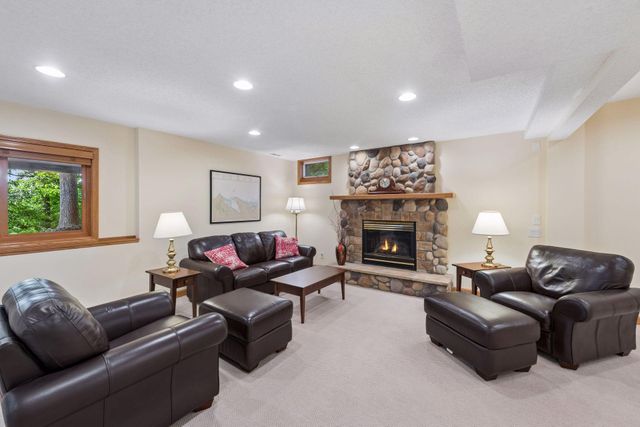 16140 46th Avenue N, Plymouth, MN 55446