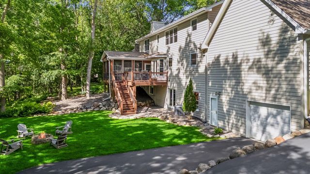 16140 46th Avenue N, Plymouth, MN 55446