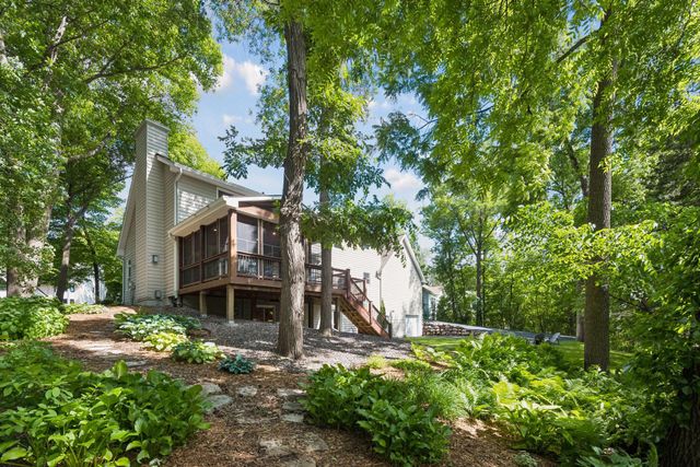 16140 46th Avenue N, Plymouth, MN 55446