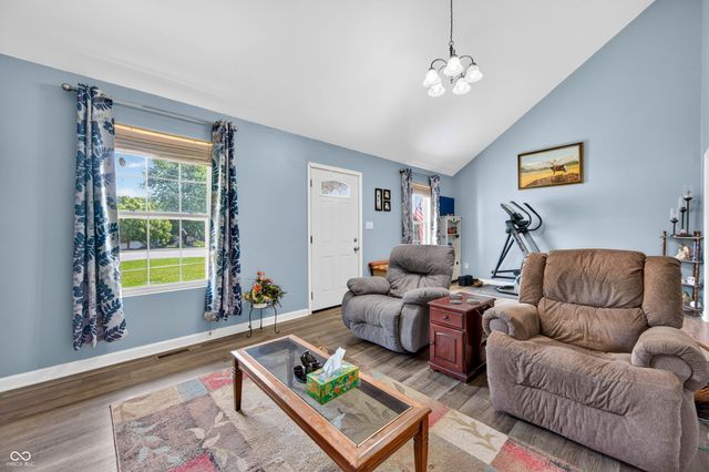 1098 Wilson Way, Franklin, IN 46131
