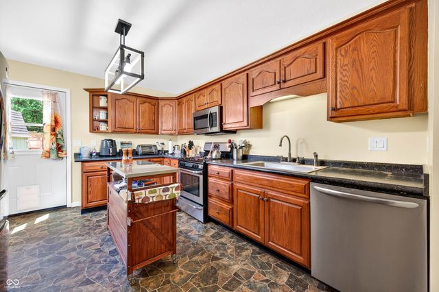 1098 Wilson Way, Franklin, IN 46131