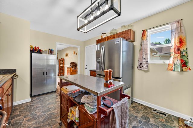 1098 Wilson Way, Franklin, IN 46131