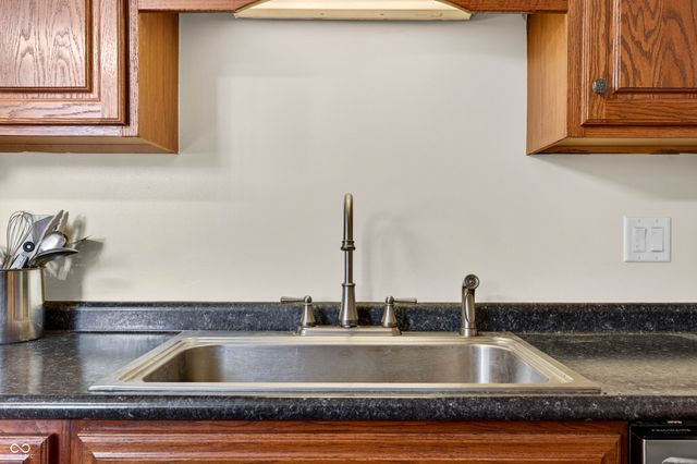 1098 Wilson Way, Franklin, IN 46131