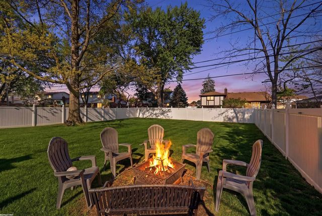 30715 Primrose Drive, Warren, MI 48088