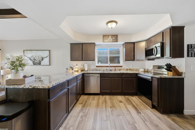 30715 Primrose Drive, Warren, MI 48088