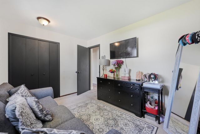 30715 Primrose Drive, Warren, MI 48088