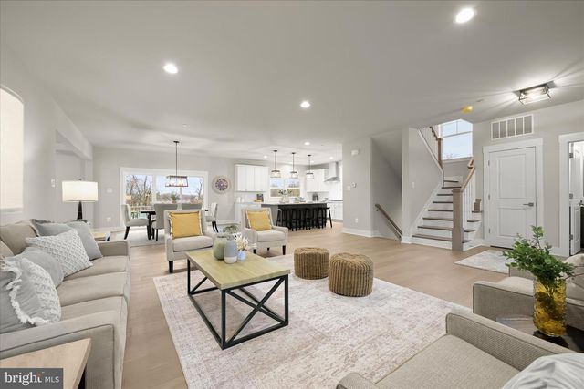 5712 HODGES RD, Sykesville, MD 21784