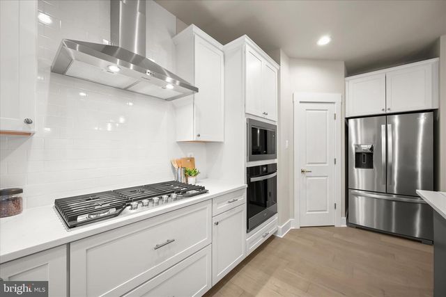 5712 HODGES RD, Sykesville, MD 21784