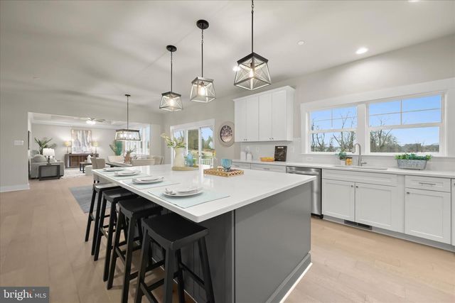 5712 HODGES RD, Sykesville, MD 21784