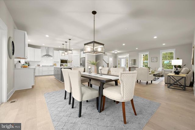 5712 HODGES RD, Sykesville, MD 21784